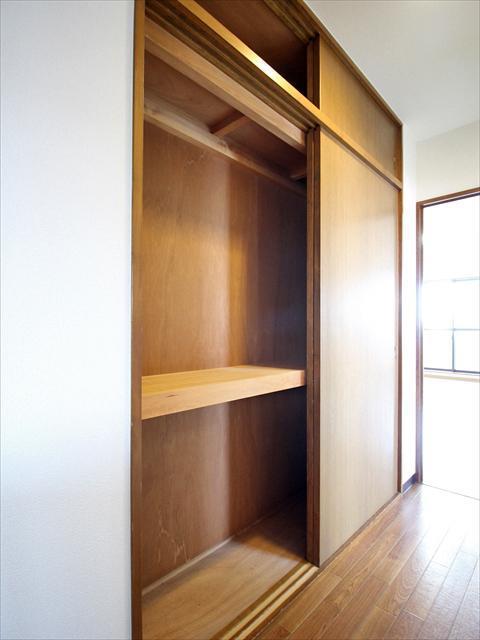 その他　松山市山越　フェニックス山越　廊下収納