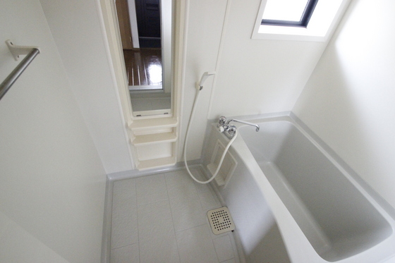バス・シャワールーム　※別号室の写真です
