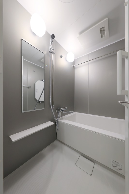 バス・シャワールーム　バスルーム