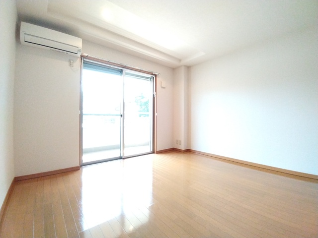 その他部屋・スペース　エアコン付きです。