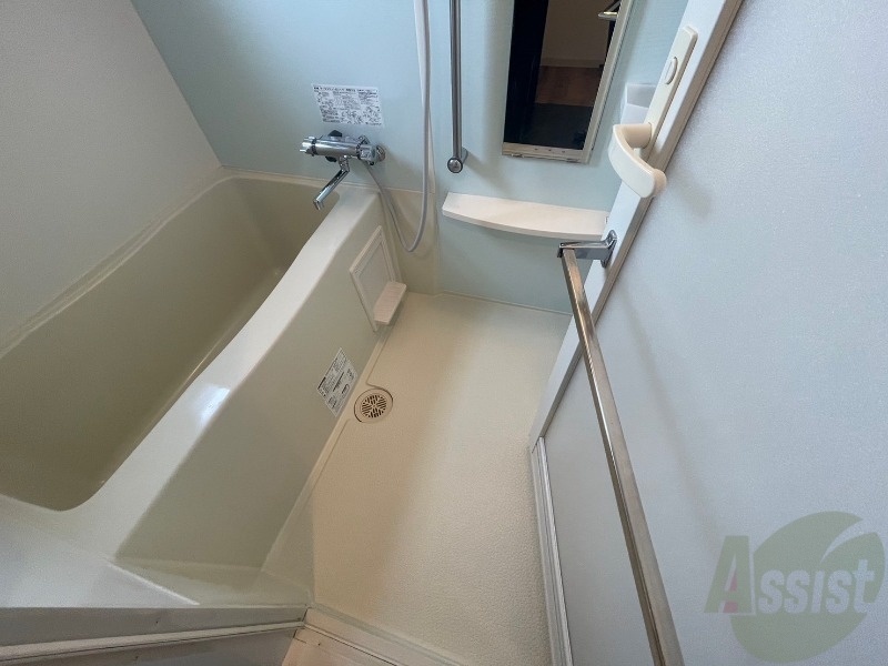 バス・シャワールーム　お風呂です。ゆっくりお風呂につかるのも体に良いですね～