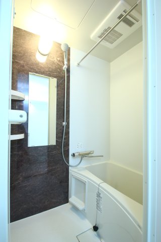 バス・シャワールーム　清潔な浴室！