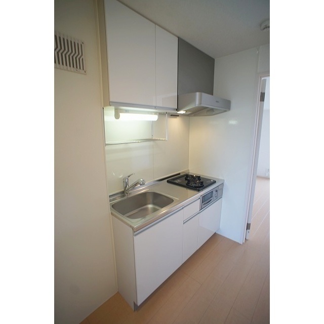 キッチン　※同タイプの他室の参考写真です。