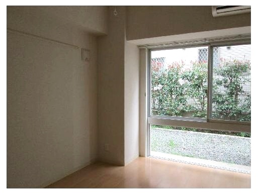 居室・リビング　開放感のあるゆったりとしたお部屋です♪