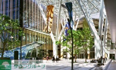 ショッピングセンター　東京ミッドタウン（ショッピングセンター）まで560m