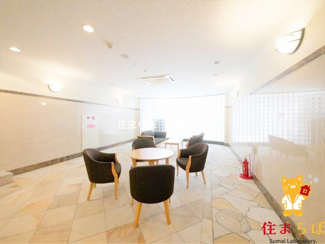 ロビー　「暮らしの設計図は、ここから始まります。」