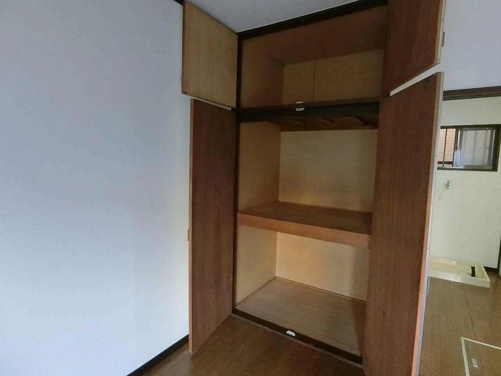 その他部屋・スペース　収納は天袋付き。