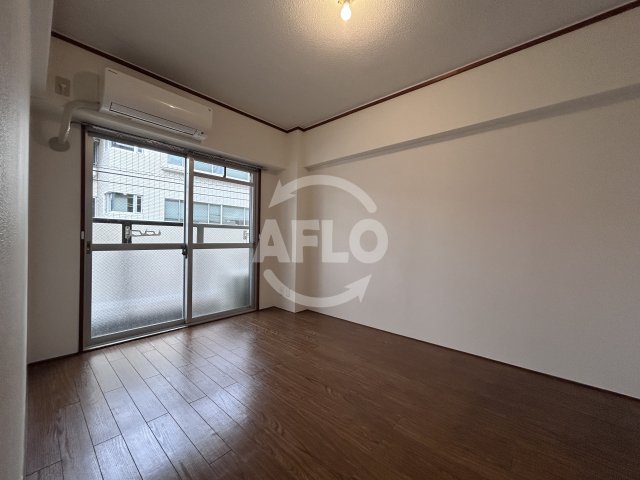 居室・リビング　RHYTHM江坂町　リビング