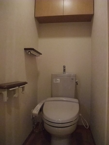トイレ　※同仕様写真