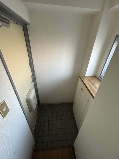 RSビルの玄関写真