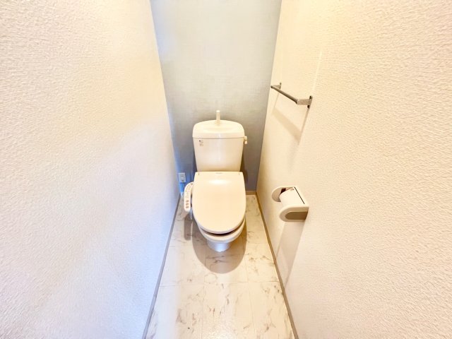 トイレ　※別部屋参考写真