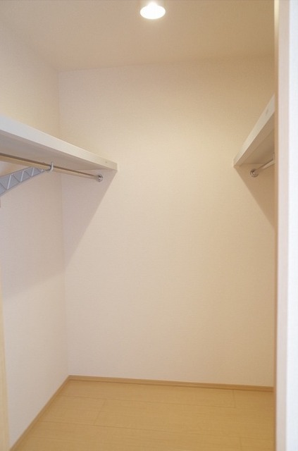 収納　ウォークインクローゼット