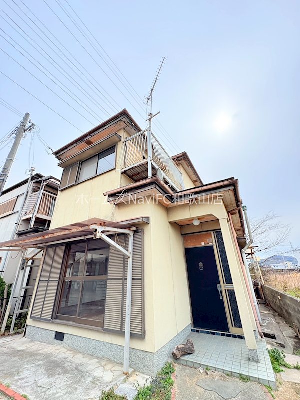 鳴神戸建ての外観写真