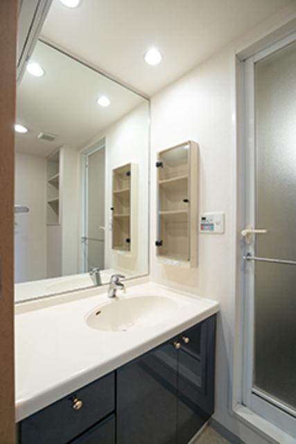 洗面設備　※写真は同タイプ住戸です。