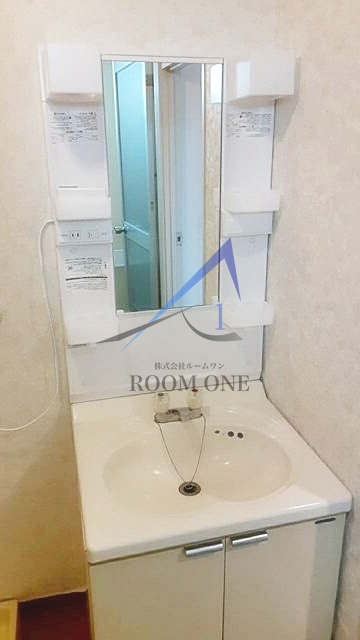 洗面設備　洗面台です。