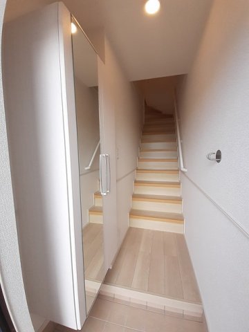 玄関　シューズボックス付きの玄関です★