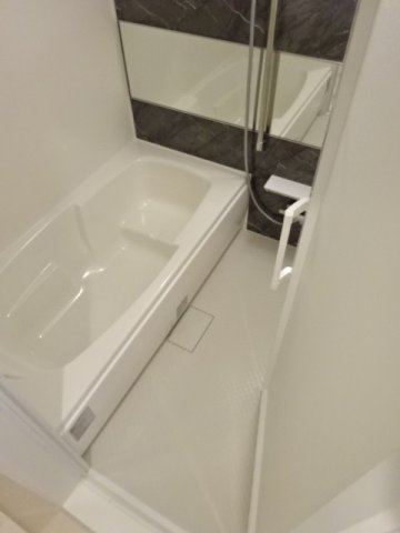 バス・シャワールーム　お風呂です