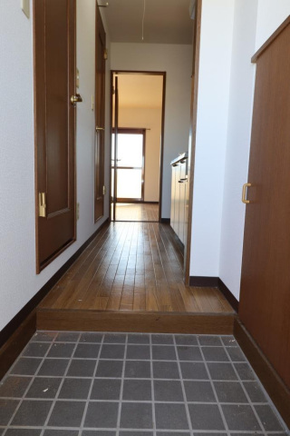 玄関　現況優先