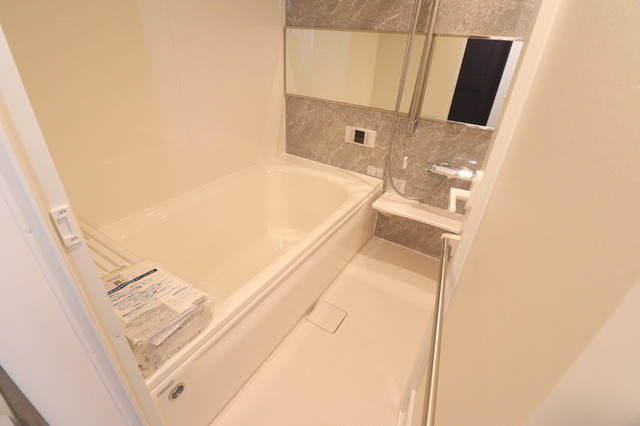 バス・シャワールーム　一坪風呂