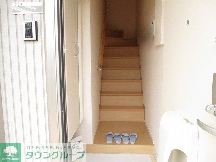 玄関　お問合せはタウンハウジングまで！※現地待合わせ相談可能