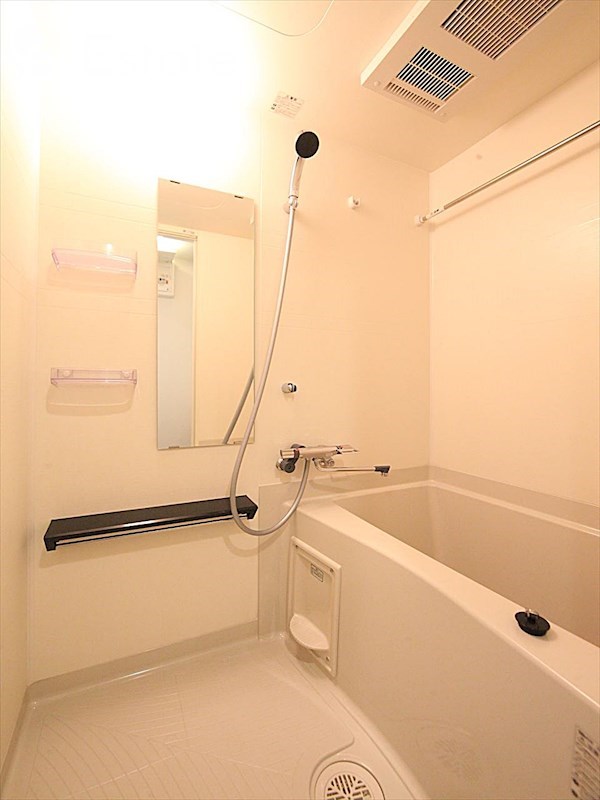 バス・シャワールーム　バスルーム