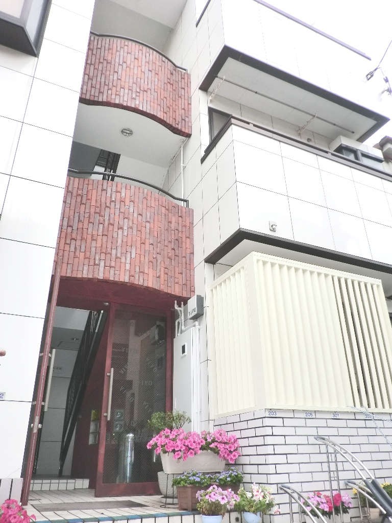 建物外観　最上階・角部屋・二面採光☆