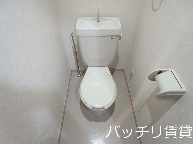 トイレ　※同物件別号室の為、現状を優先いたします。