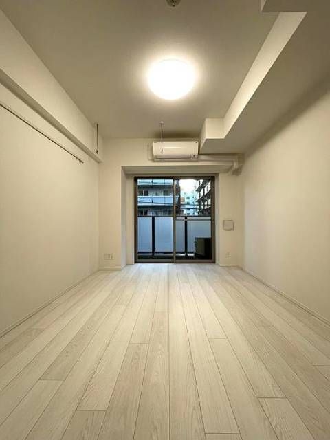 居室・リビング　同物件別部屋写真