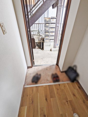 玄関　「b’CASA狭山ヶ丘re-born」