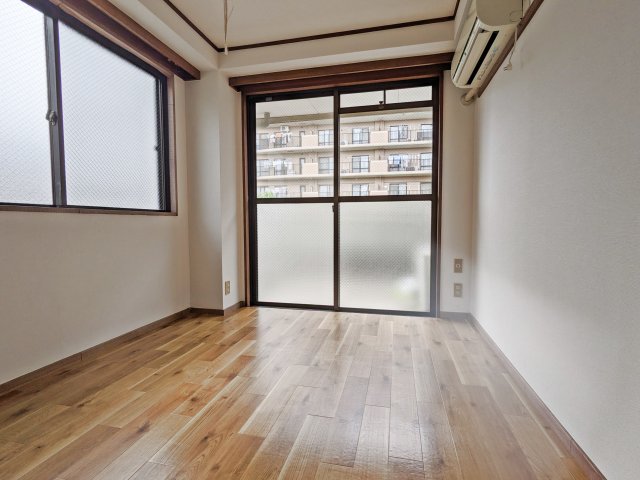 居室・リビング　「b’CASA狭山ヶ丘re-born」