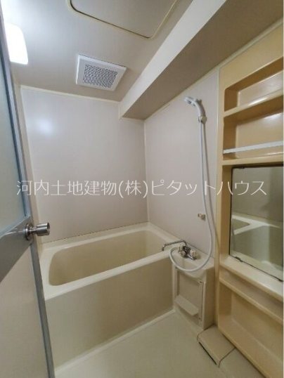 バス・シャワールーム　バス／シャワー