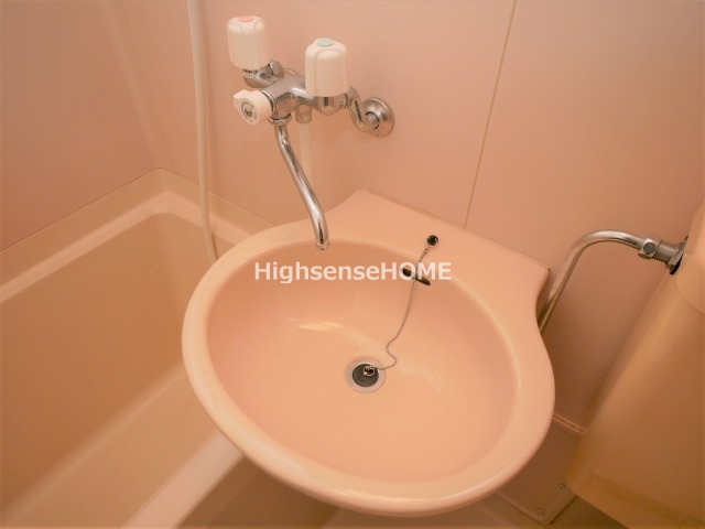 洗面設備　スペースが確保できる洗面所です