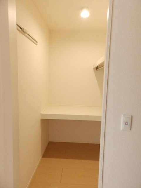 収納　ウォークインクローゼット