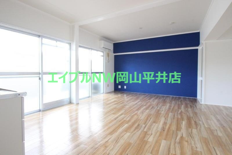 居室・リビング　広めのリビング