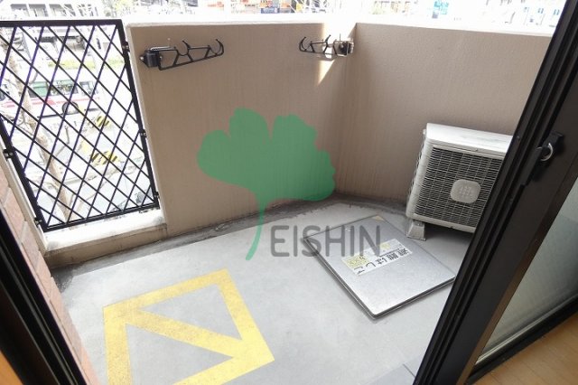 バルコニー　日当たりの良いバルコニーです！