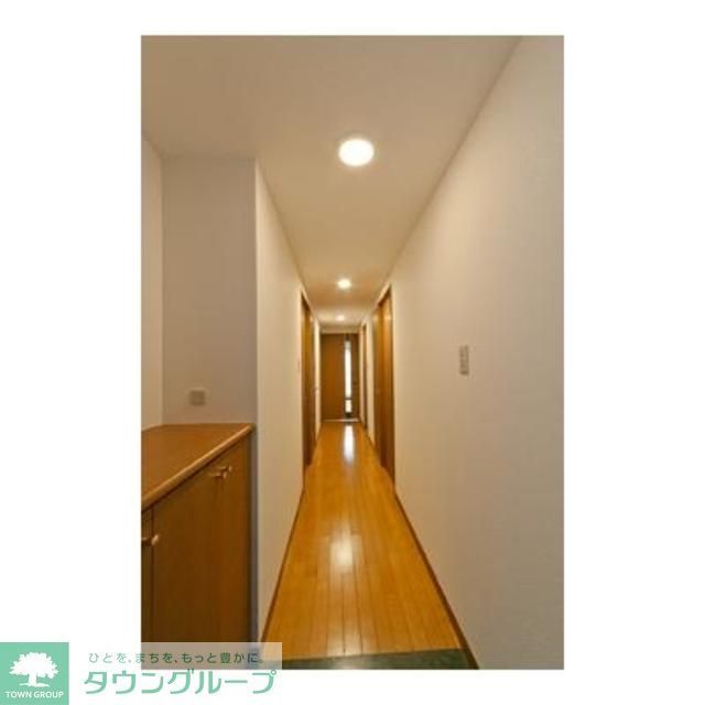 玄関　※写真は同タイプ住戸です。