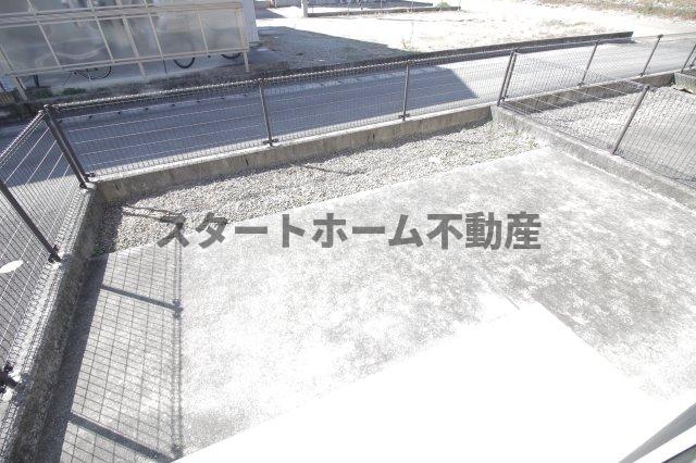 バルコニー　お洗濯にも便利なバルコニー付き
