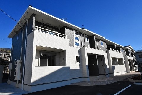 建物外観　落ち着いた雰囲気の外観です