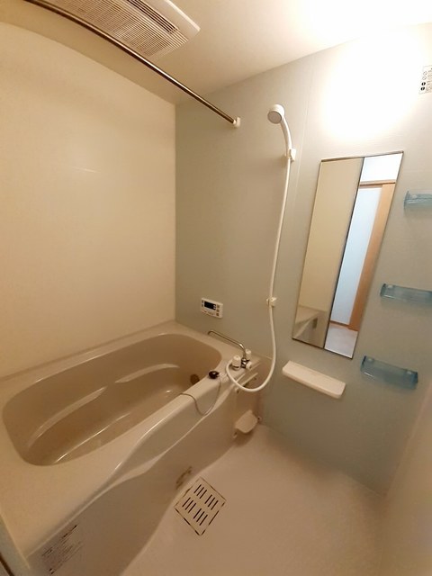 バス・シャワールーム　きれいなお風呂です