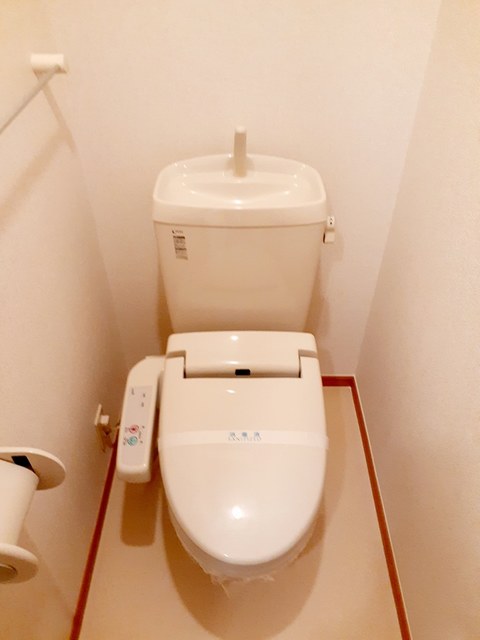 トイレ　シンプルで使いやすいトイレです