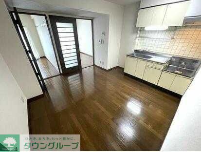 居室・リビング　※別部屋参考写真です