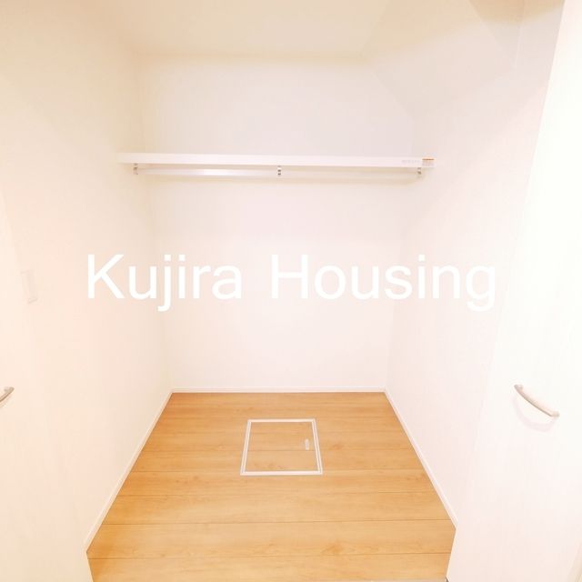 収納　★奥行のあるウォークインクローゼット★