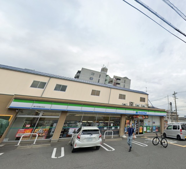 コンビニ　ファミリーマート東大阪横枕西店（コンビニ）まで533m