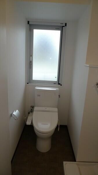 トイレ　ゆったりとした空間のトイレです