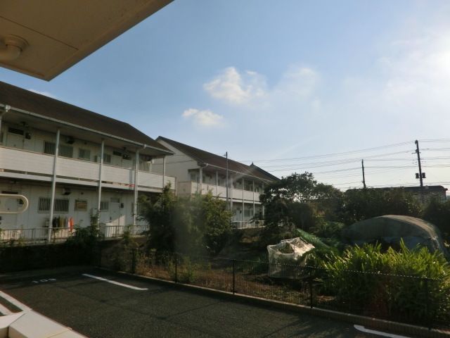 眺望　前面駐車場で日当り良好です