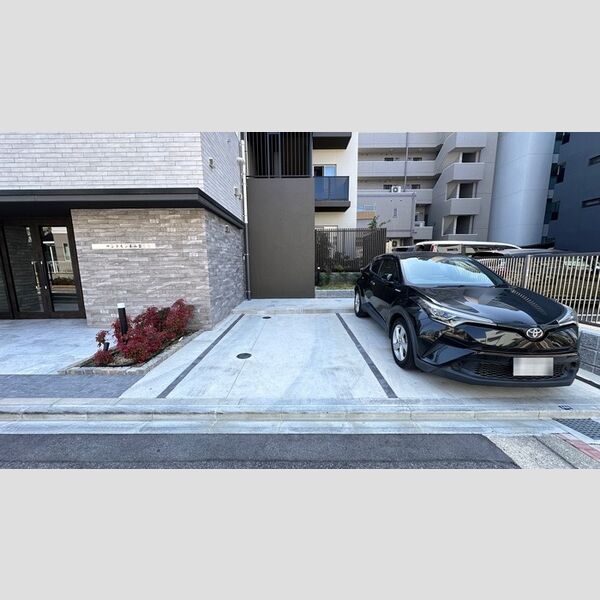 駐車場　駐車場