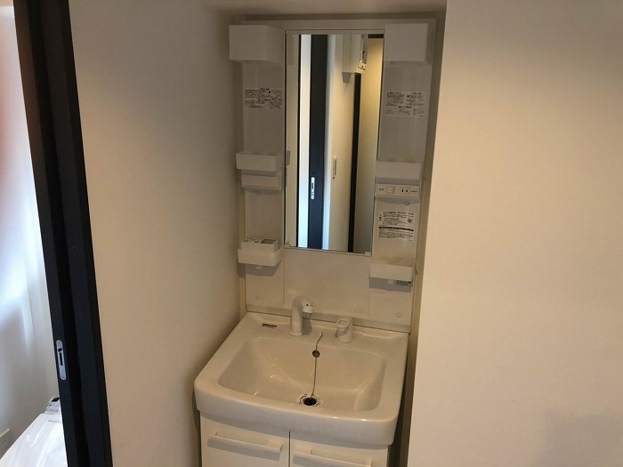 洗面設備　同タイプ反転写真です
