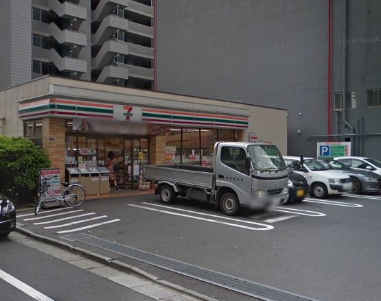 コンビニ　セブン-イレブン 港区海岸３丁目店（コンビニ）まで678m