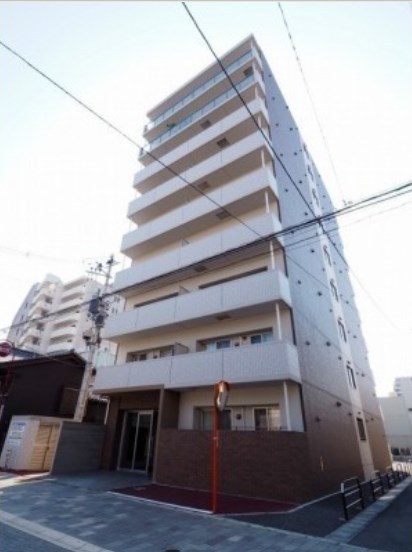 建物外観　本町通り沿いのオートロック付きマンション