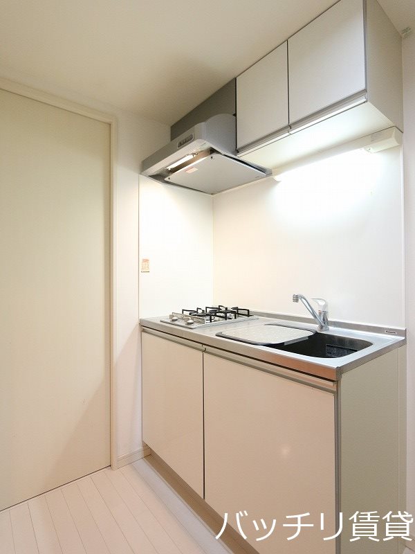 キッチン　同型タイプの為、現状を優先いたします。